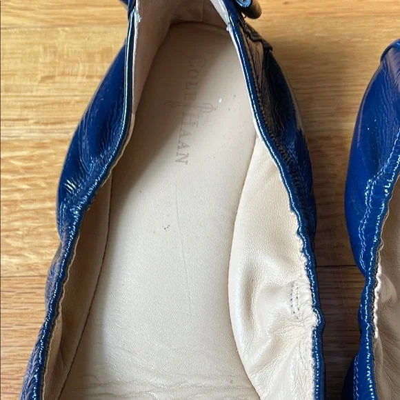 Cole Haan Navy Blue Patent Leather Ballet Flats Shoes Women Rounded Toe 9B Bow - Picture 3 of 7